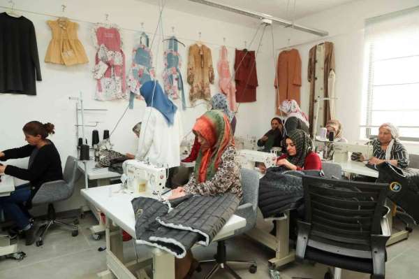 İpekyolu Belediyesinin tekstil atölyesinde üretim başladı - Van haber