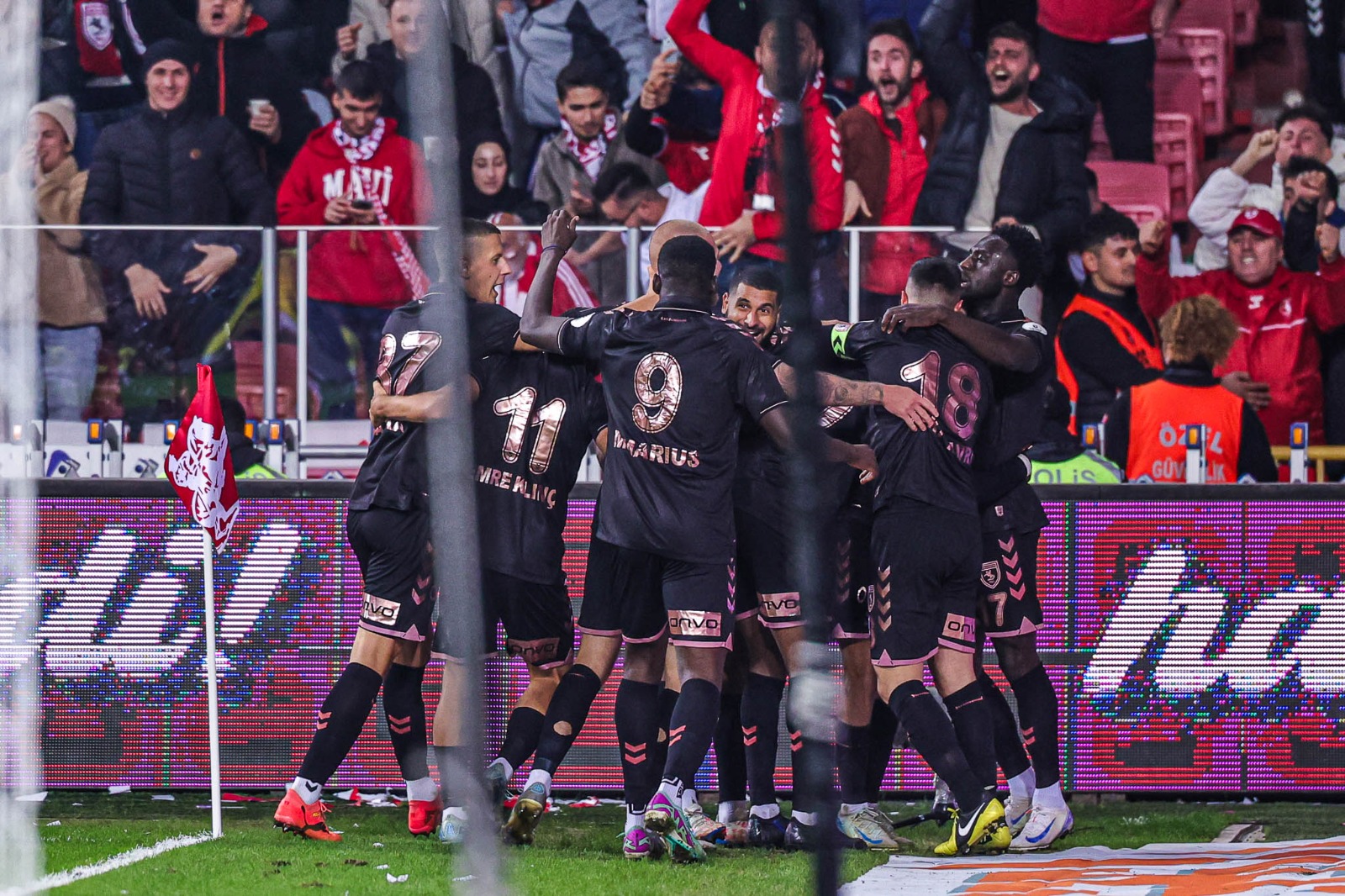 Saldır Samsunspor Oleyyy!