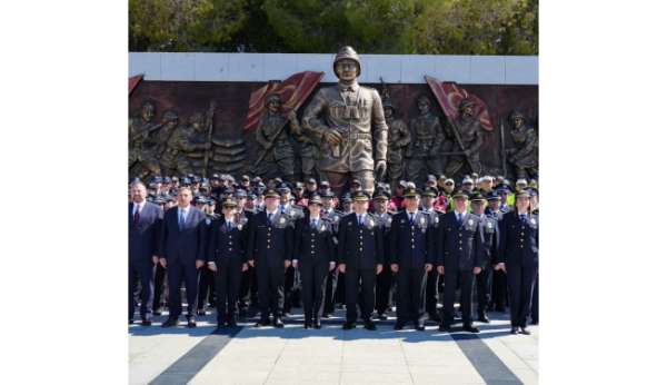 Çanakkale'de Polis Haftası sebebiyle Şehitler Abidesi ziyaret edildi