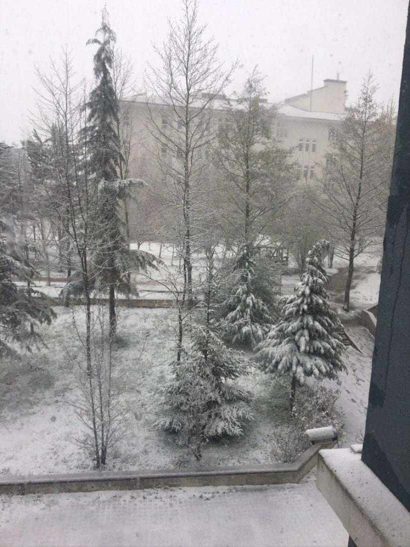 Kar yağışı nedeniyle Kavak'ta okullar tatil edildi!