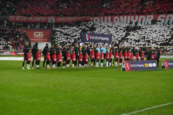 Galatasaray'da 2 değişiklik