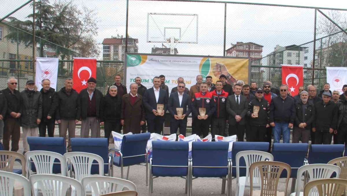 Konya'da üreticilere 318 tonluk sertifikalı nohut tohumu desteği