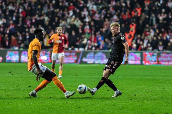 Trendyol Süper Lig: Samsunspor: 0 - Galatasaray: 2