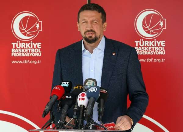 Türkiye Basketbol Federasyonu Hidayet Türkoğlu, tüm basketbol liglerinin sonland