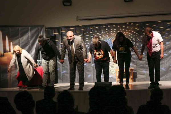 Canik'te 'madde bağımlılığı' konulu tiyatro - Samsun haber