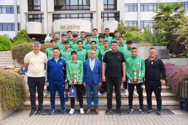 Salihli Belediyespor'da çifte şampiyonluk - Manisa haber