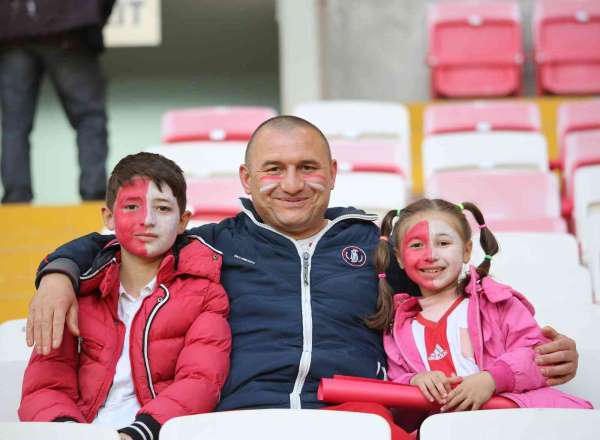 Sivassporlu taraftarlar maça yoğun ilgi gösteriyor - Sivas haber