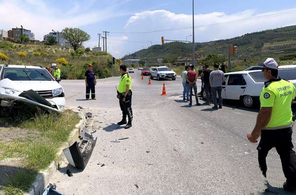 Söke'de trafik kazası: 3 yaralı - Aydın haber