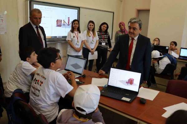 Amasya'da çocuklara 'Fatih'in izinde matematik ve teknoloji' eğitimi