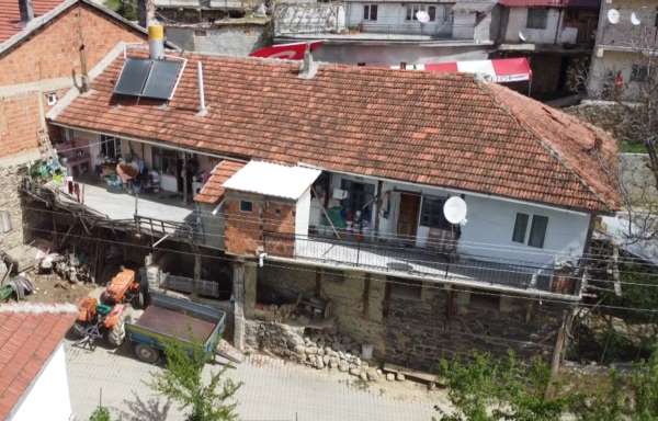 Şehit Önder Özen'in ailesine verdiği evi yenileme sözünü devlet gerçekleştirecek