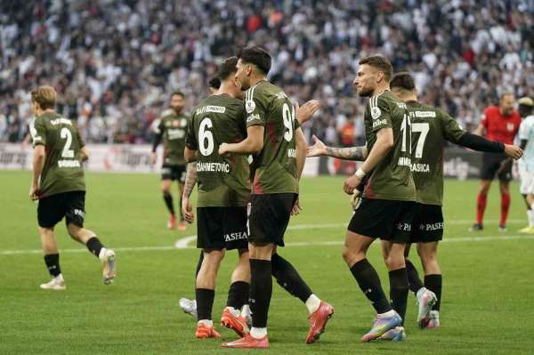 Trendyol Süper Lig: Beşiktaş: 2 - Adana Demirspor: 1