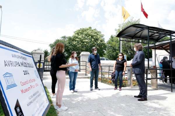 Trakya Üniversitesi Sultan 2. Bayezid Külliyesi Sağlık Müzesi'nin ilk ziyaretçil