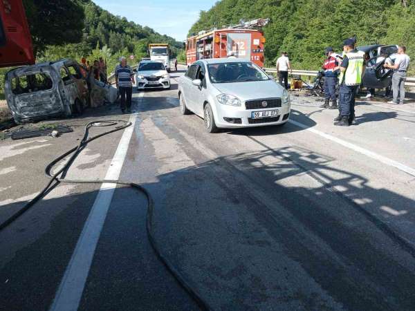Sinop'ta feci kaza: 2'si doktor 4 kişi hayatını kaybetti, 2 yaralı