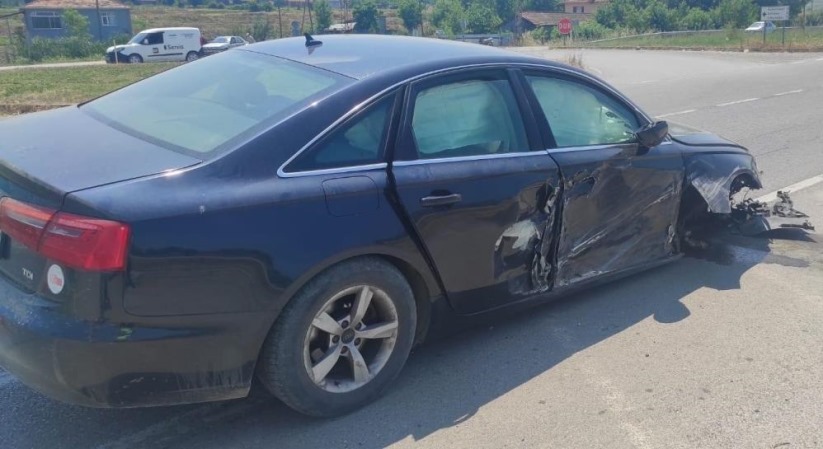 Samsun'da otomobilin çarptığı traktör sürücüsü yaralandı