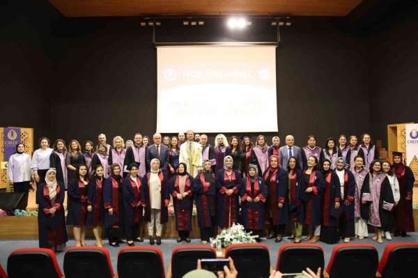 'Anne Üniversitesi' ilk mezunlarını verdi