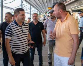 Başkan Ömer Günel'den turistik çarşı esnafı ile bir araya geldi