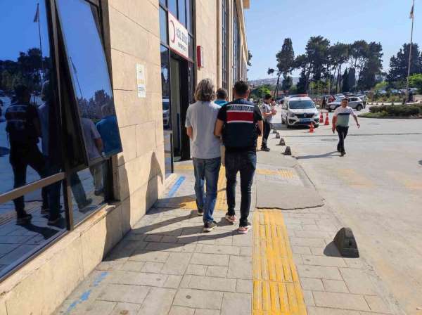 İzmir'de terör propagandacılarına operasyon: 5 gözaltı