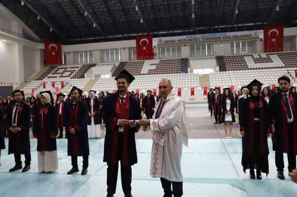 Fırat Üniversitesi Tıp Fakültesi 38. dönem mezunlarını uğurladı
