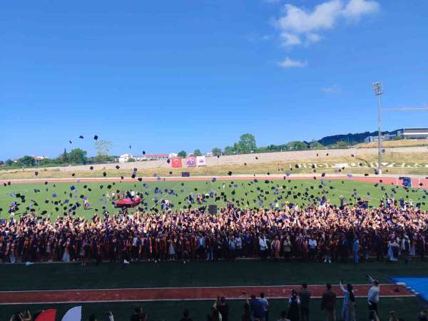 Sinop Üniversitesi'nde mezuniyet coşkusu