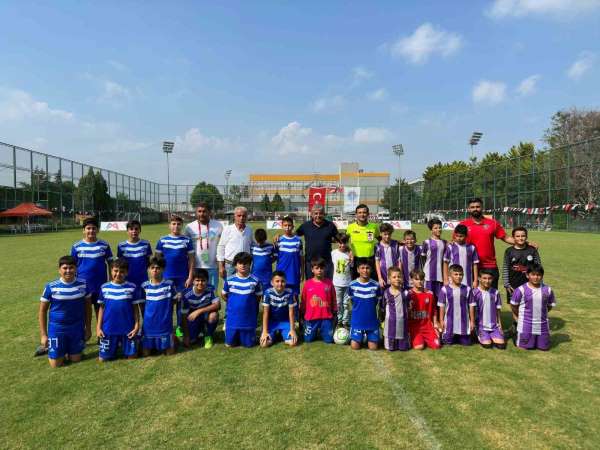 Mersin'de U-11/U-12 Minikler Şenlik Ligi başladı