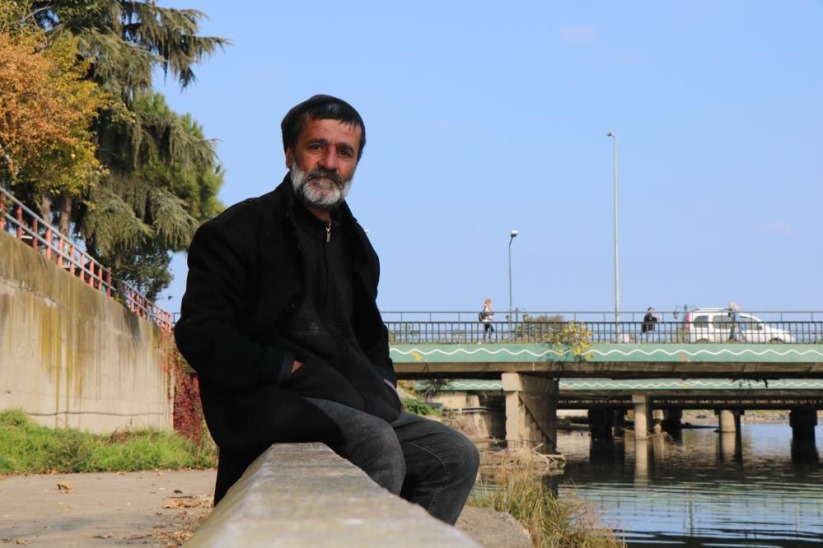 Samsun'da farelerle dostluğu ile bilinen adam, otobüs durağında ölü bulundu