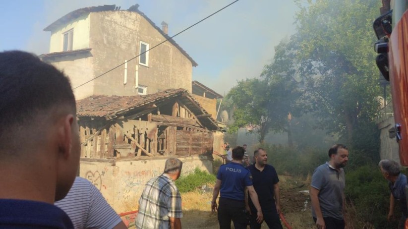 Samsun'da ahşap evde yangın
