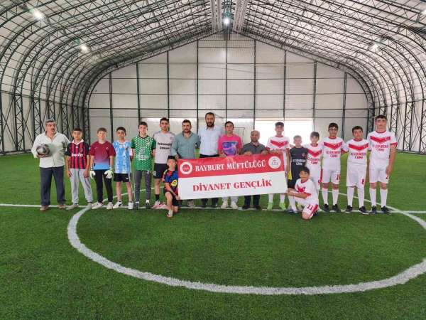 Bayburt'ta 'Yaz Kur'an Kursları Arası Futbol Turnuvası' başladı