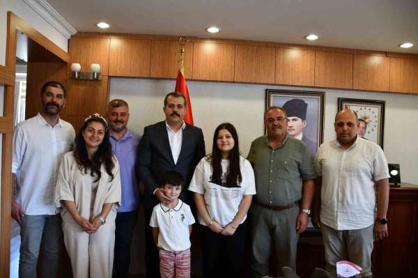 Vezirköprü'nün gururu: Asya Deniz Karakuş, LGS'de Türkiye birincisi oldu