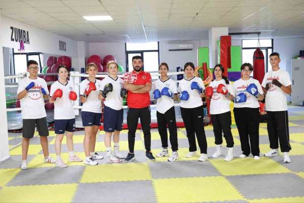 Denizlili boksörler Türkiye Yıldızlar Boks Şampiyonası'nda mücadele edecek