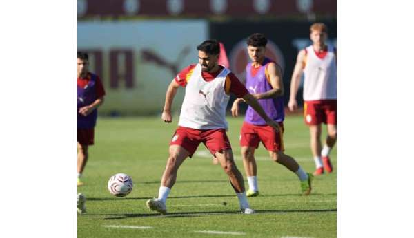 Galatasaray, sabah salonda, akşam sahada çalıştı