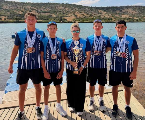 Köyceğiz SEM sporcuları Durgunsu Kano Genç Erkekler Türkiye Şampiyonu oldu