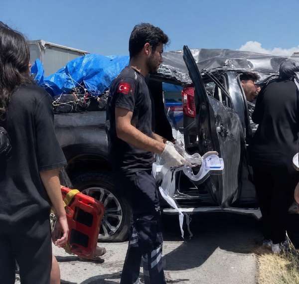 Refahiye'de feci kaza: 17 yaşındaki genç hayatını kaybetti, 3 kişi yaralandı