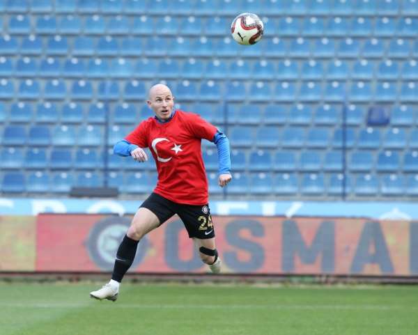 Altay, Jovan Blagojevic'i renklerine bağladı 