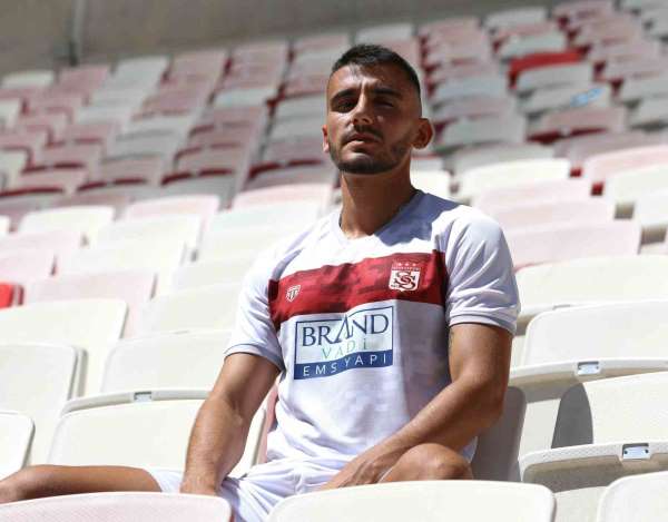 Sivasspor, Yunan stoper Achilleas Poungouras'ı kadrosuna kattı
