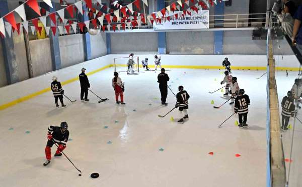 Buz Hokeyi Gelişim Kampı ilk kez Antalya'da