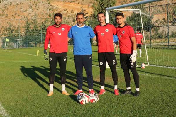 Isparta 32 Spor'un kalecileri yeni sezona hazır