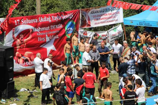 Mahmut Demir'in memleketine 'şampiyona' jesti