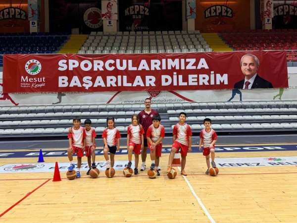 Kepez'de spor dolu yaz tatili