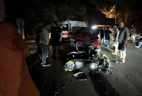 Samsun'da SUV araç ile motosiklet kafa kafaya çarpıştı: 1 yaralı
