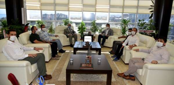 OMÜ Rektörü Ünal TÜGVA Genel Başkanı Enes Eminoğlu'nu ağırladı