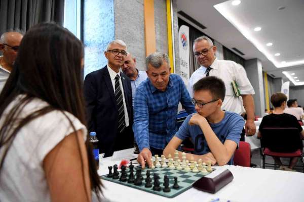 Konyaaltı'nda satranç heyecanı başladı - Antalya haber