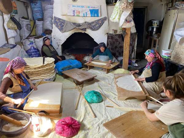 Yozgatlı ev hanımları kışlık yufka hazırlığına başladı