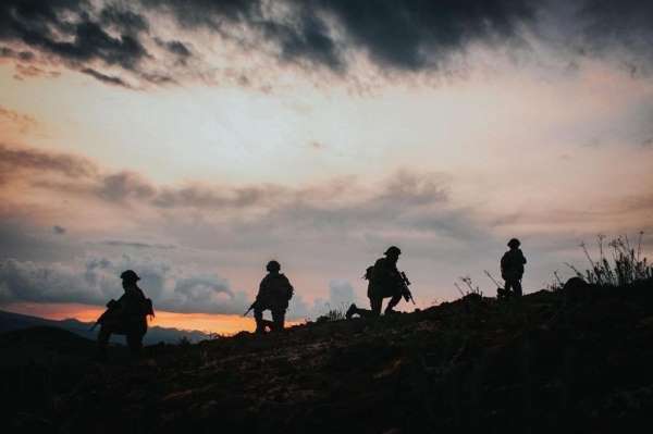 Irak'ın kuzeyinden kaçan 2 PKK'lı terörist teslim oldu