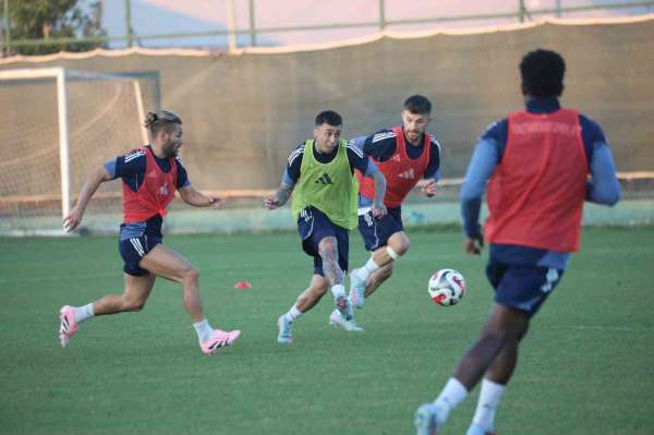 Erzurumspor FK'da Sakaryaspor mesaisi sürüyor