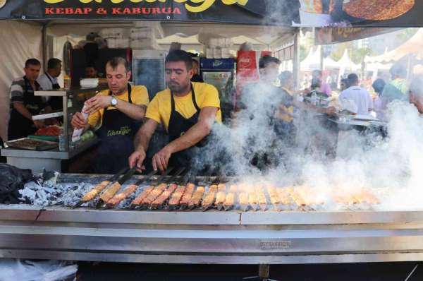 Adana'da 3 günde 35 ton et tüketildi