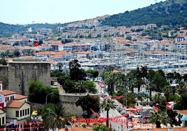 Ünlü tatil merkezi Çeşme'de Eylül ayı neredeyse Ağustos ayı ile yarıştı