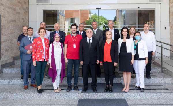 Yaşar Üniversitesine 'Beslenme Dostu İş Yeri' belgesi