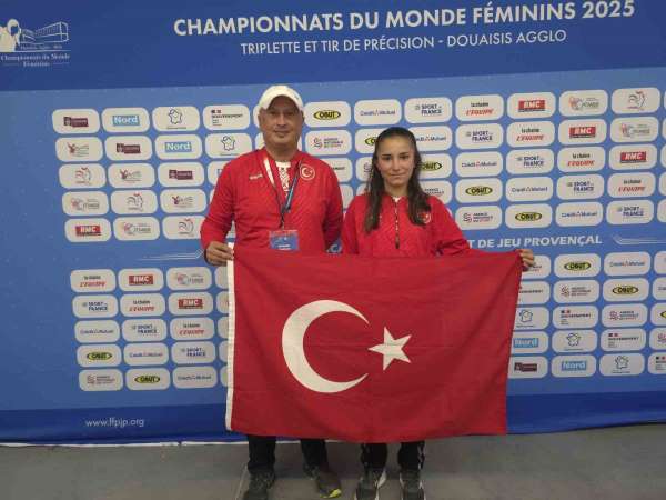 Samsunsporlu Yağmur dünya 3.'sü oldu