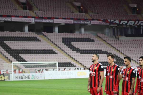 Eskişehirspor'un maçında tribünler sessiz kaldı