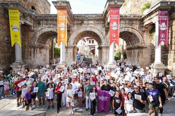 Kaleiçi'ni oryantiring yarışmasıyla keşfettiler